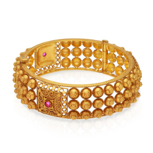 Divine Gold Bangle BNCHT42835