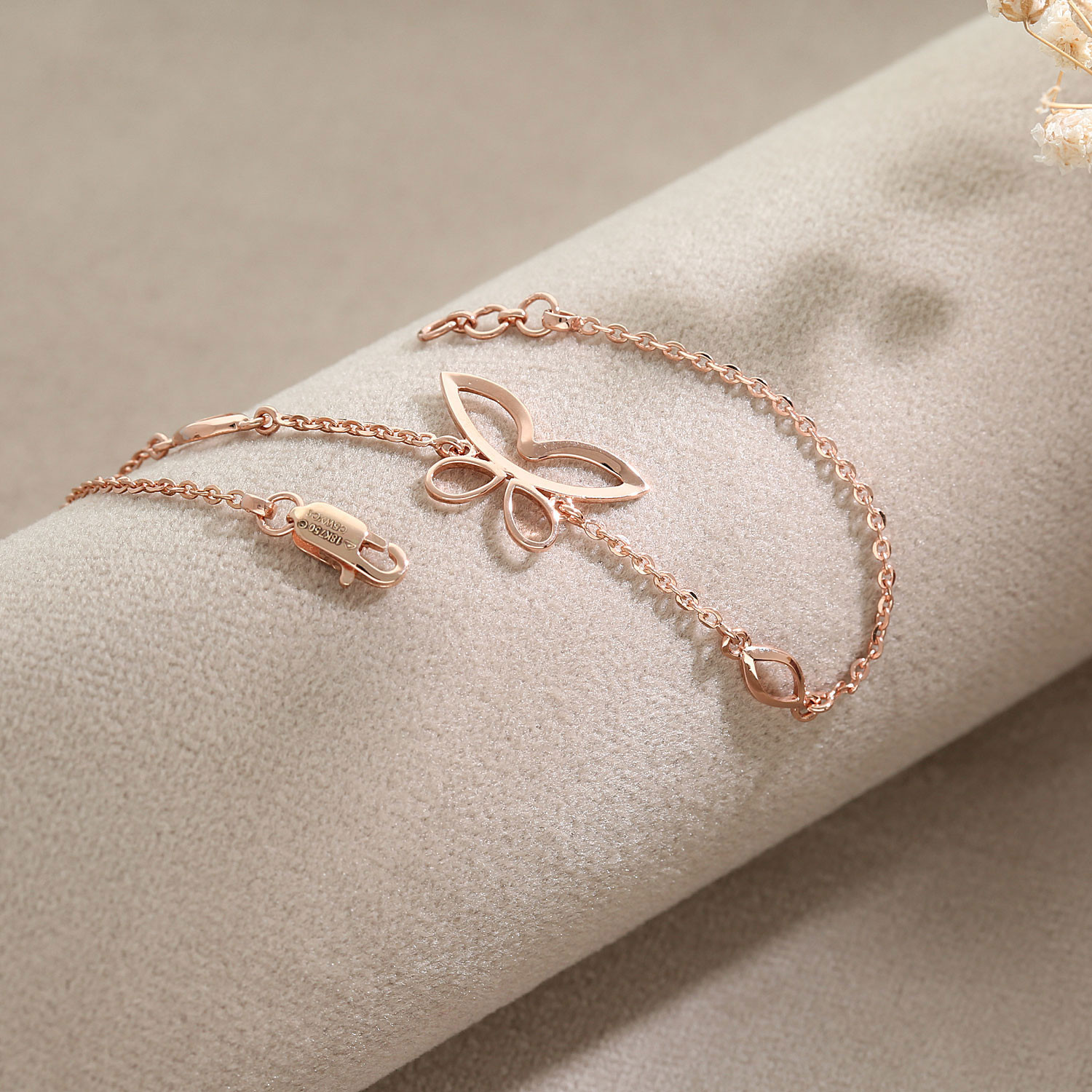 Malabar gold bracelets store
