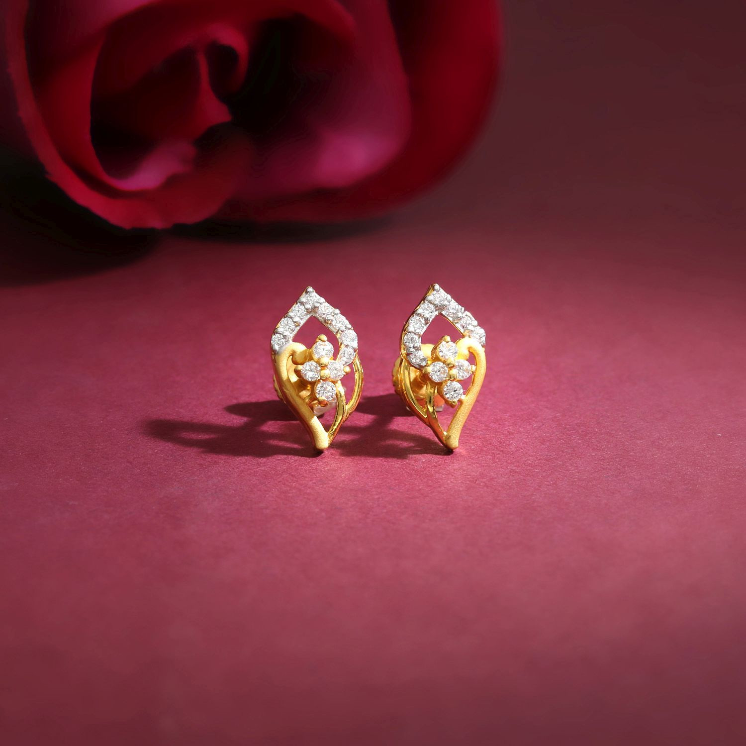 Buy Malabar Gold Earring STGEDZRURGZ360 for Women Online  Malabar Gold   Diamonds