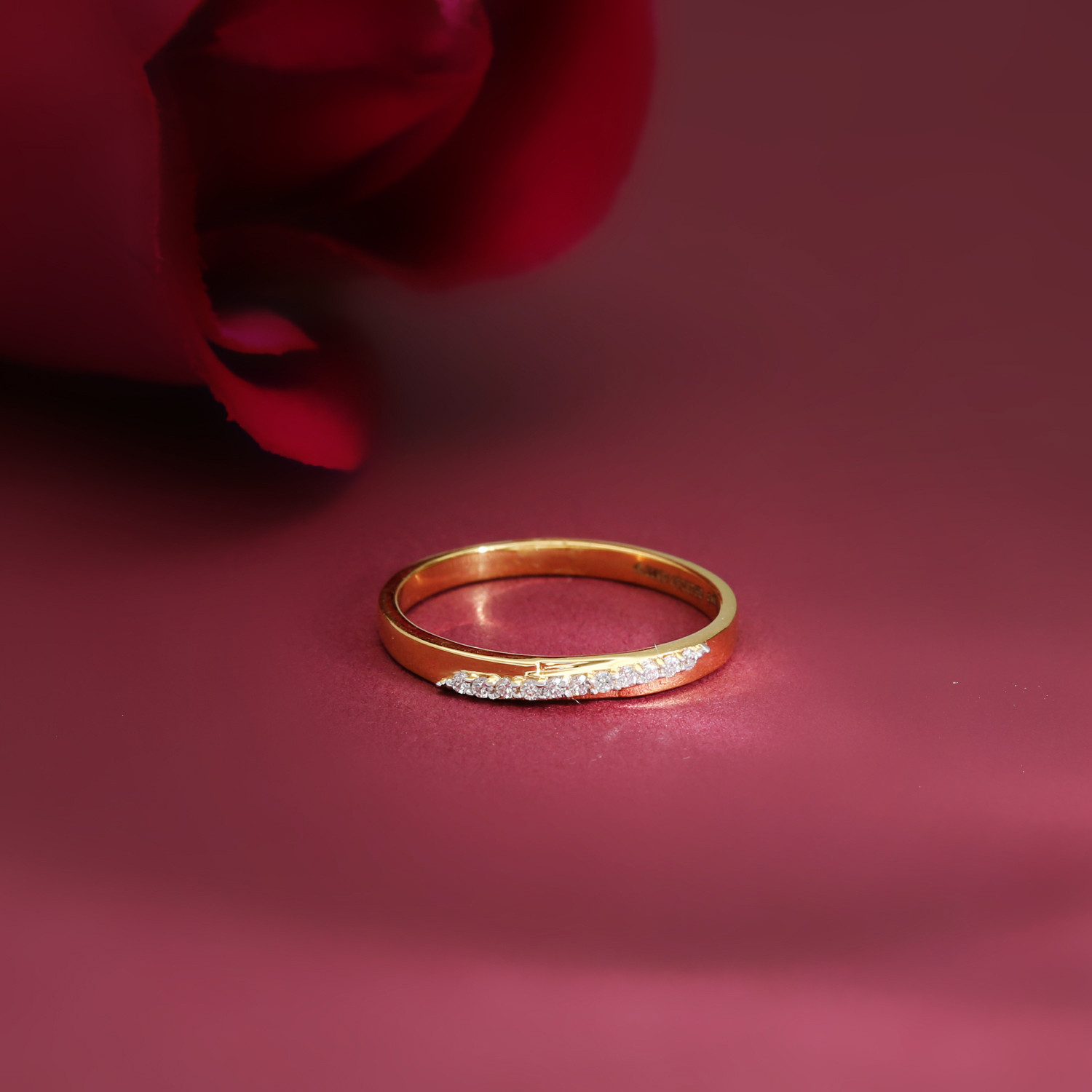 Buy Mine Diamond 22 KT Rose Gold Solitaire Ring for Women Online