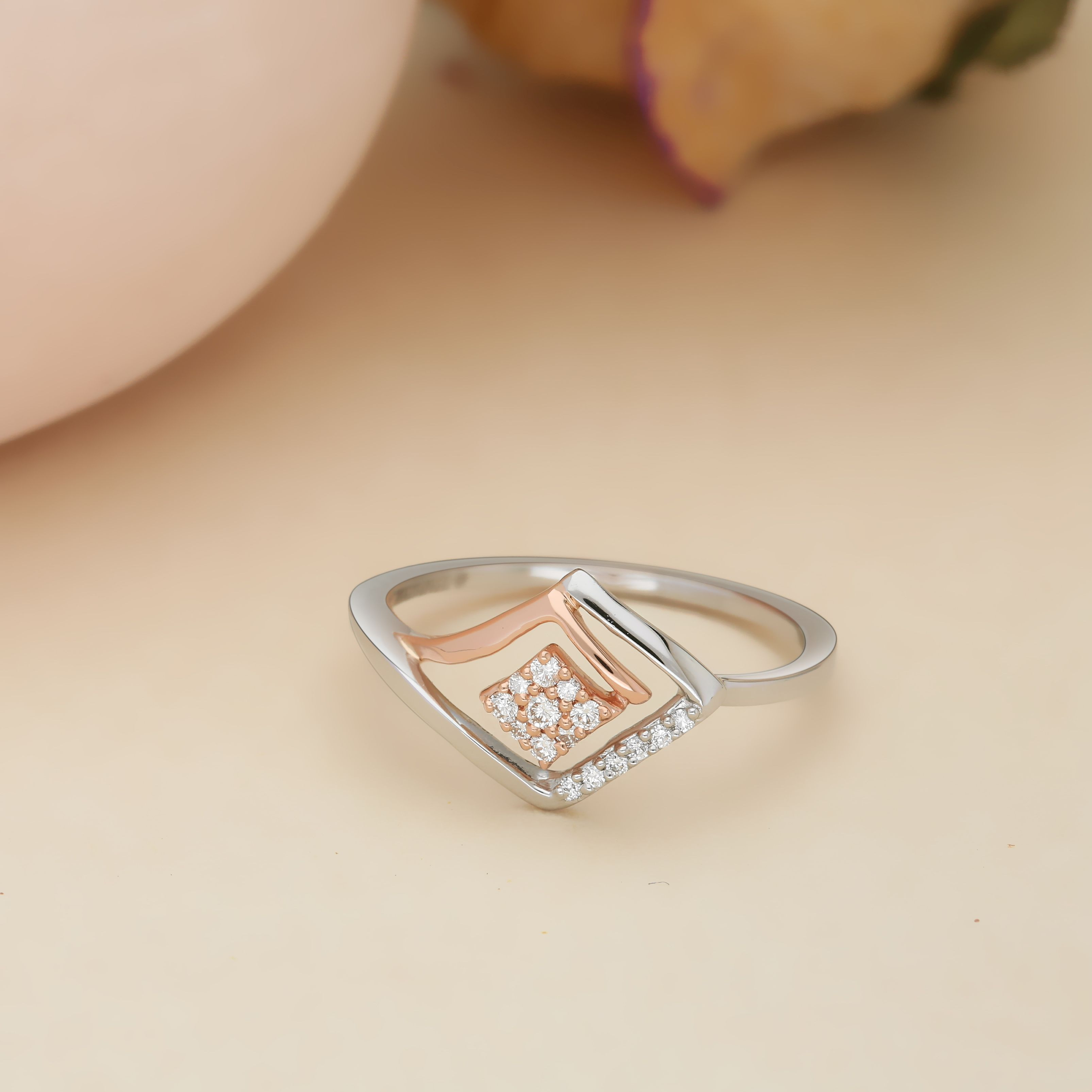 Ruby and diamond platinum chevron shape ring — Vintage Jewelers & Gifts,  LLC.