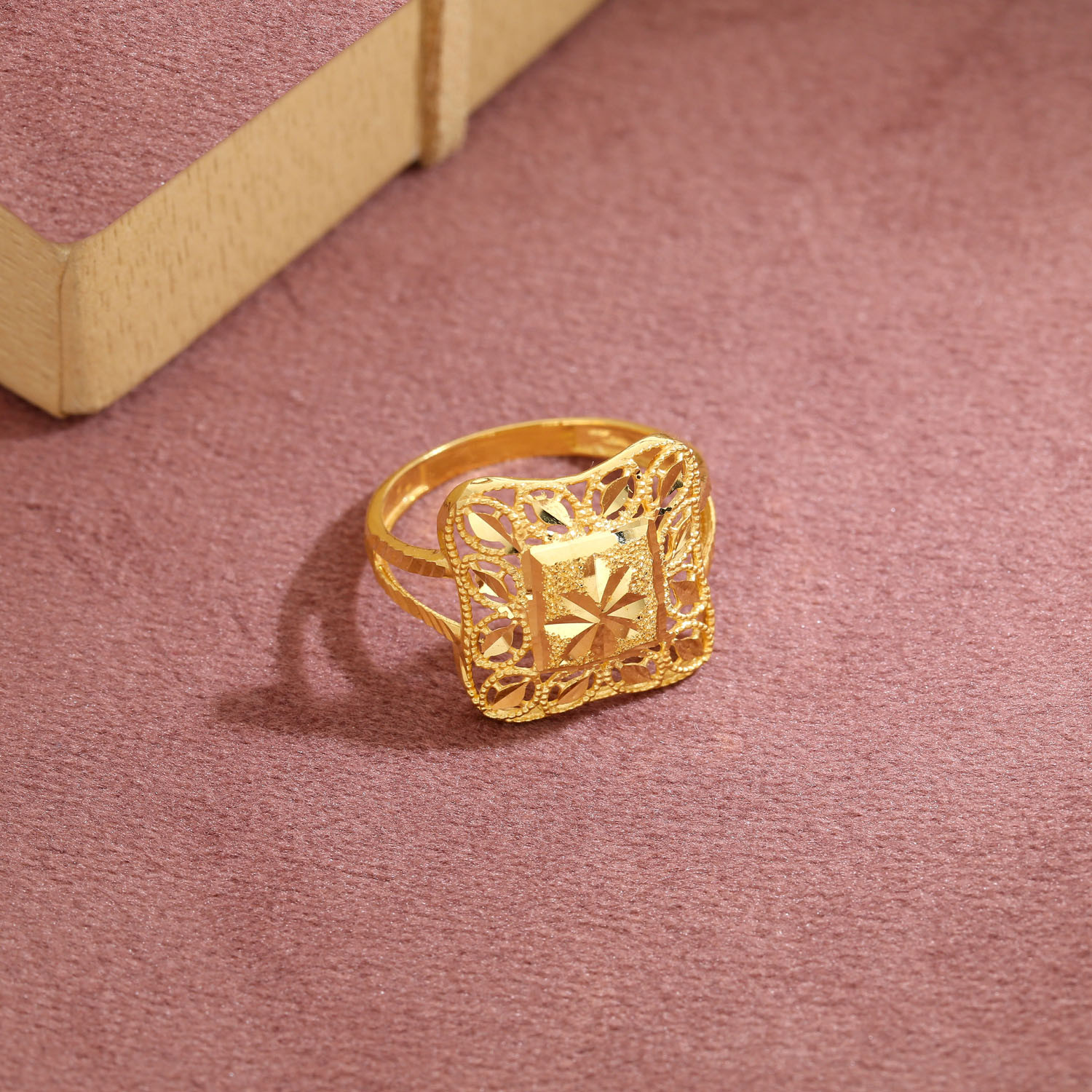 Buy Malabar Gold Ring USRG015665 for Women Online | Malabar Gold & Diamonds