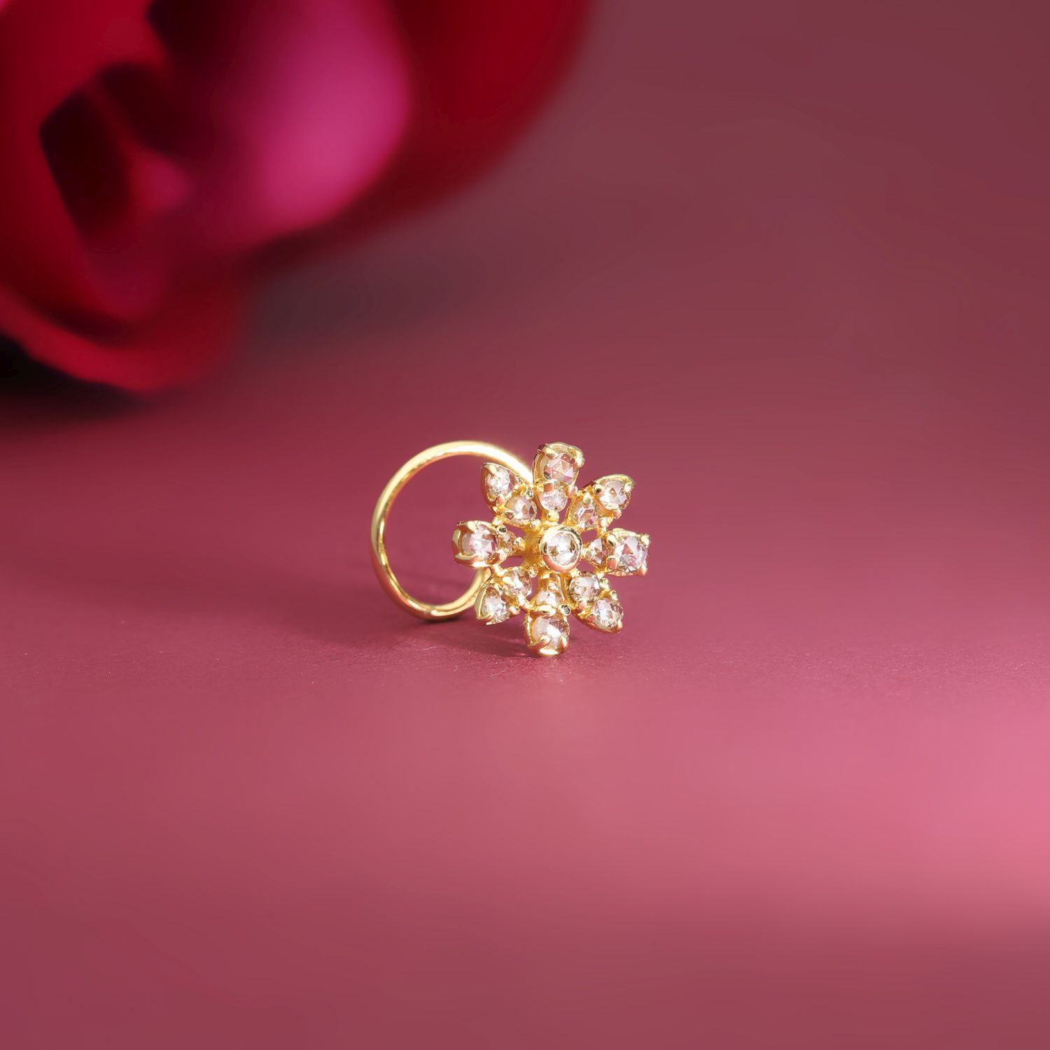 Dashing Flower 18 KT Gold Nose Pin with Diamonds