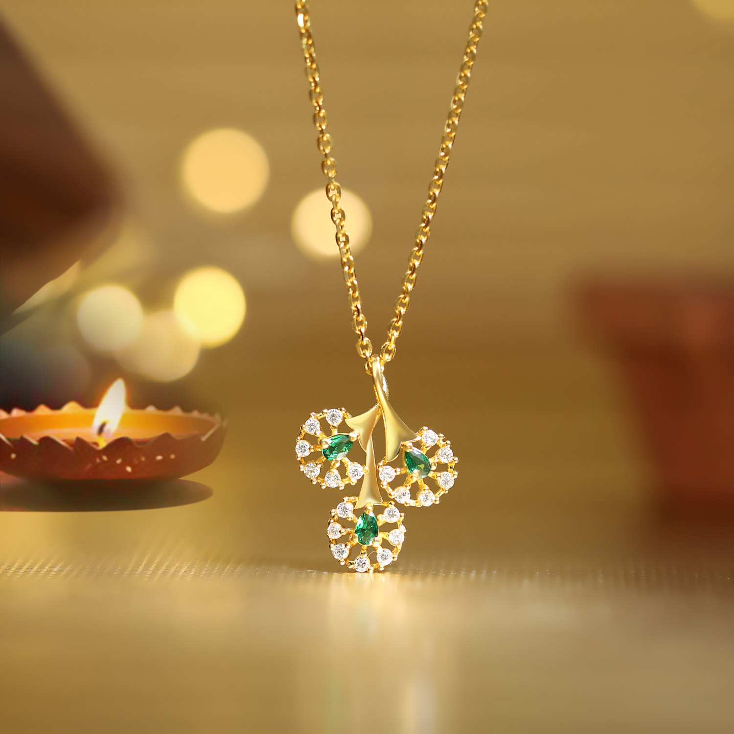 Gold pendant malabar gold on sale