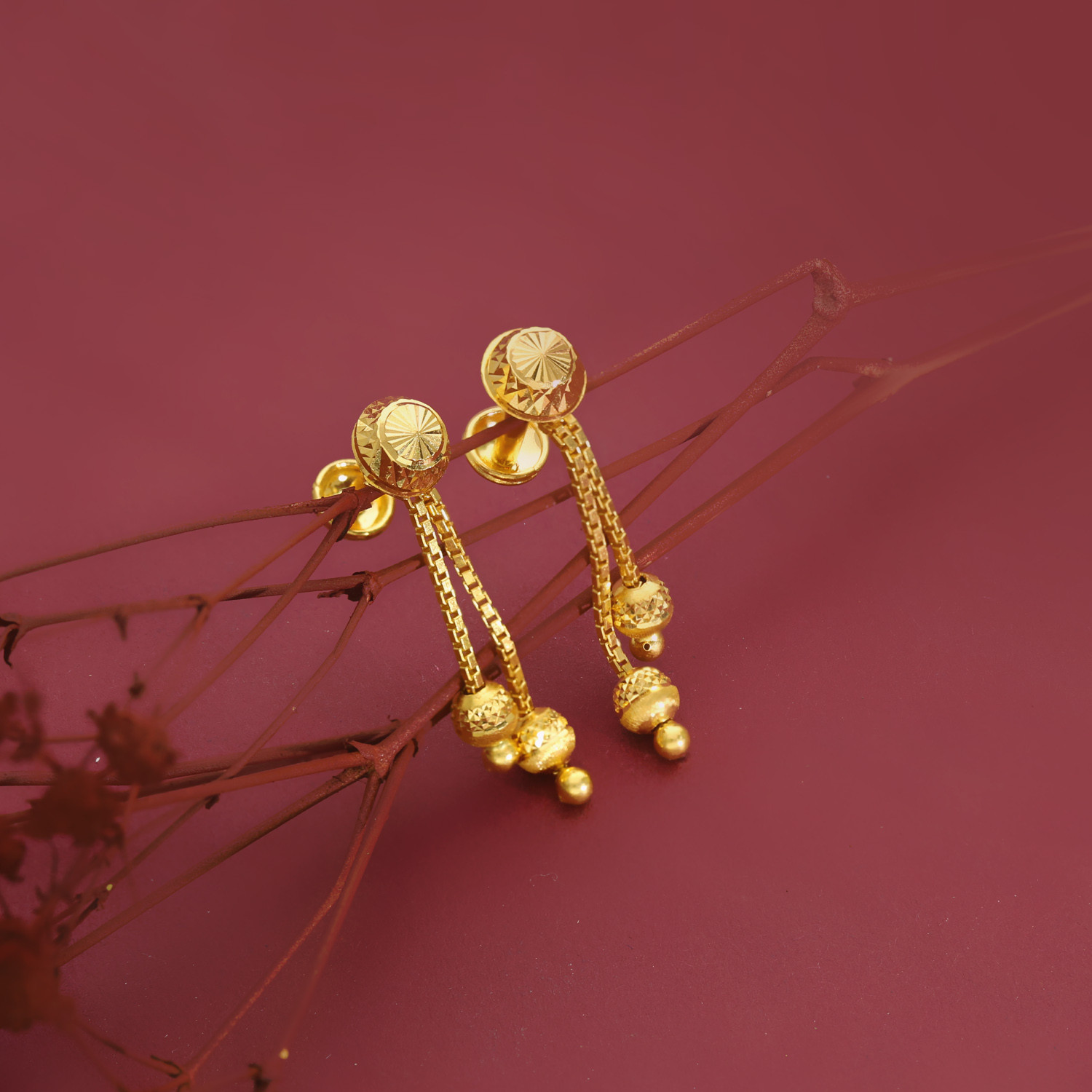 Malabar Gold Studs Earring ERZNS44135