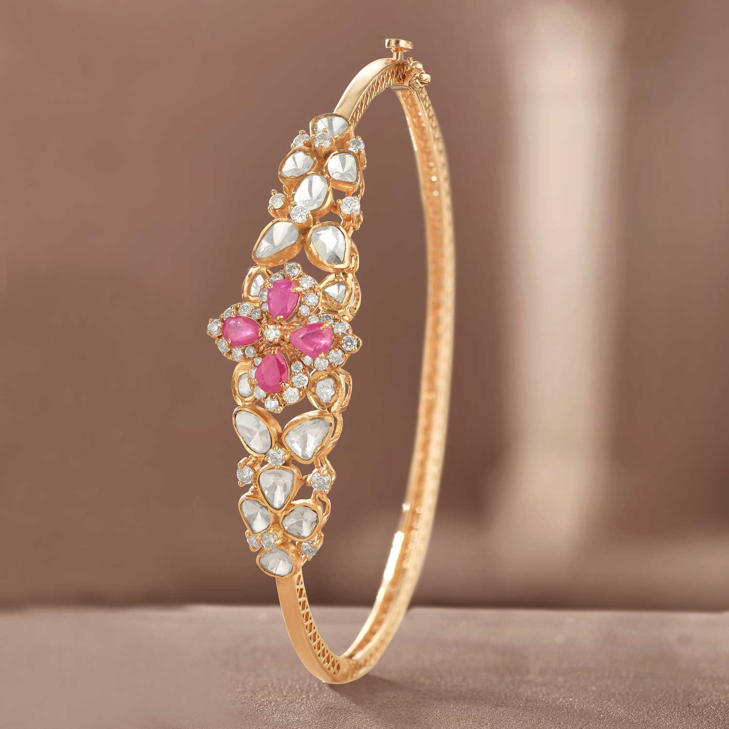 Era Uncut Diamond Bangle EVZGEN004OB1
