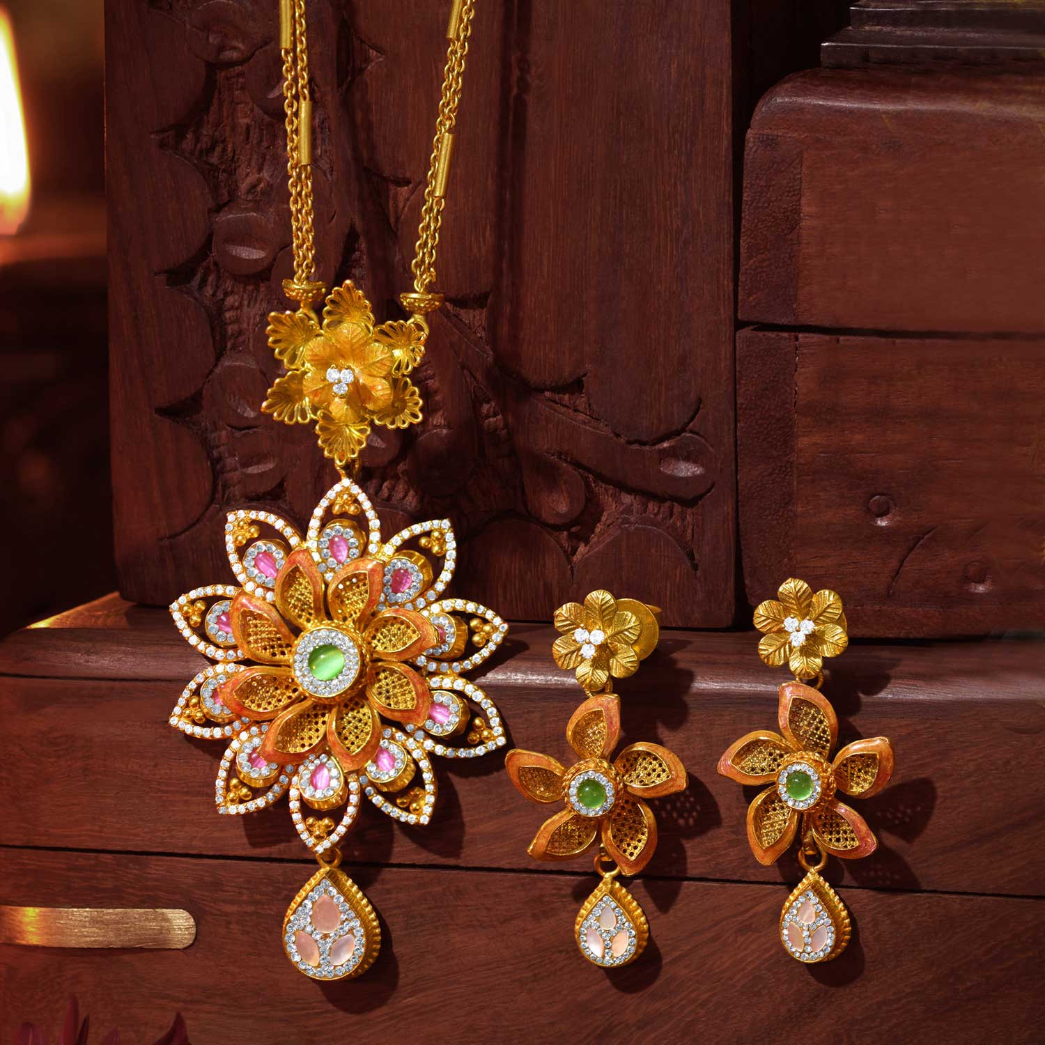Ethnix Gold Necklace Set NSNKANC47484