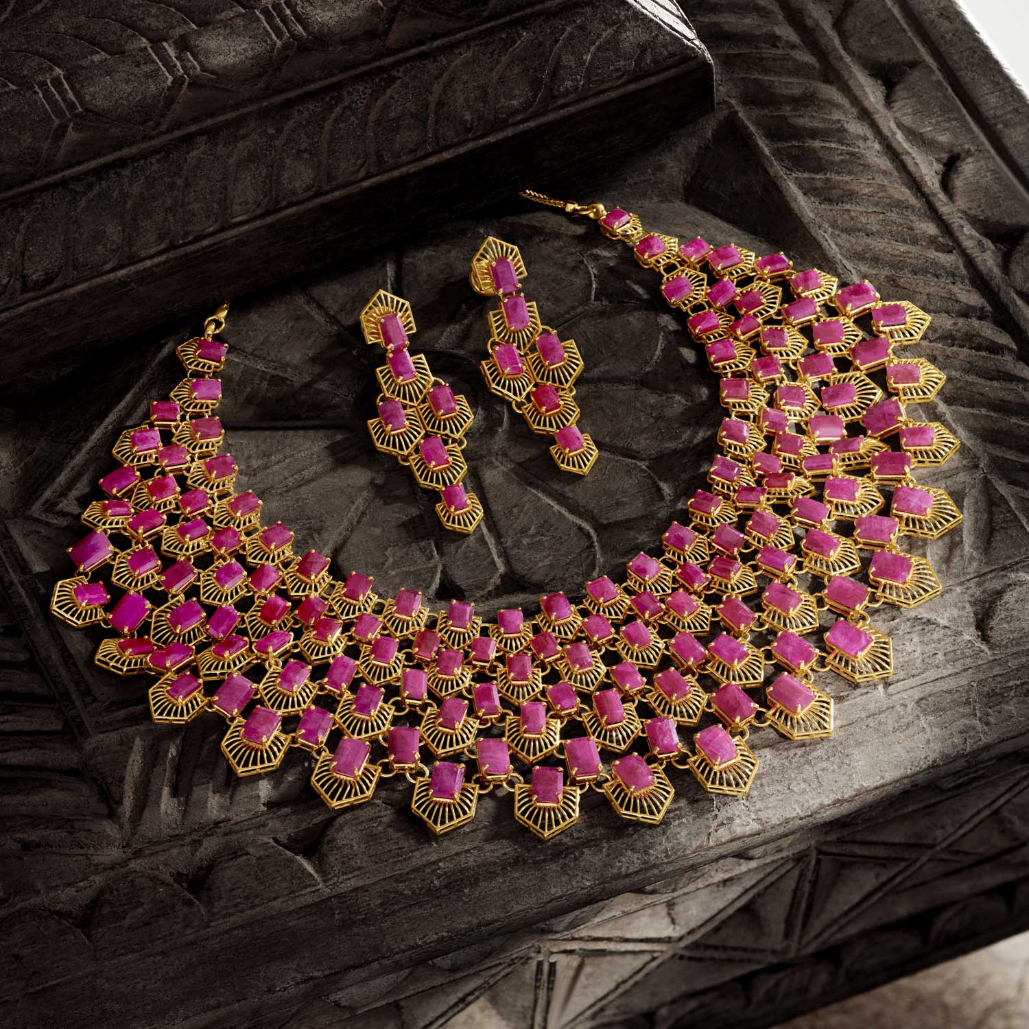 Precia Gemstone Necklace Set NSUSPRGGEN1254NK2