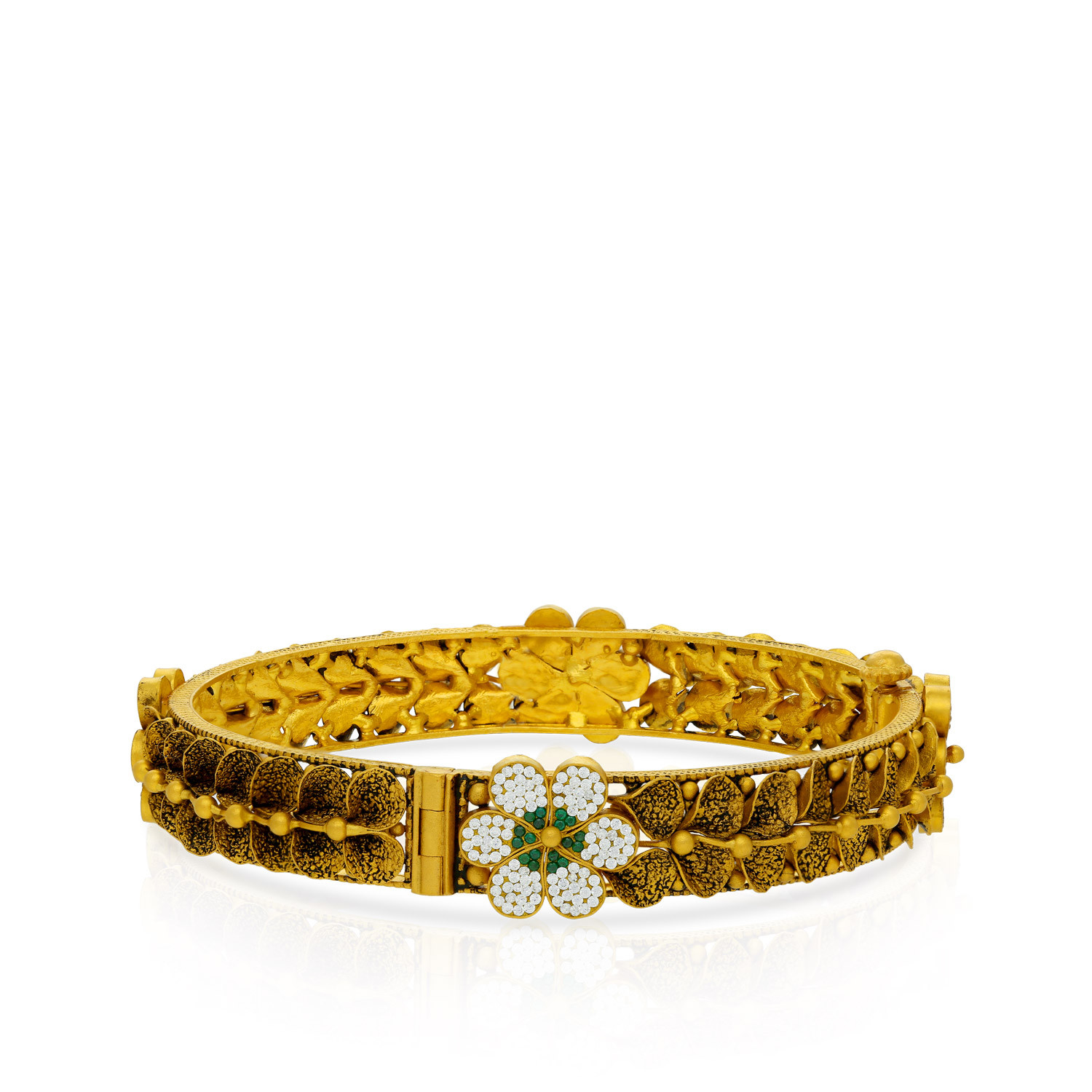 Ethnix Gold Bangle BNANC41577